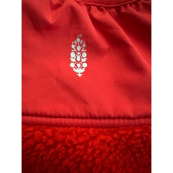 FP Movement Free People Hit The Slopes Fleece Pullover Sz L Snap Front Red Boxy - Picture 8 of 12